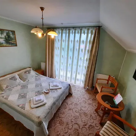 Hotel Tsvit Paporoti 2*