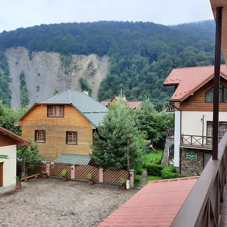 Tsvit Paporoti 2* Yaremche