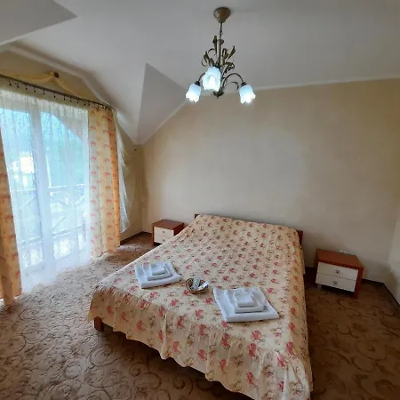 Tsvit Paporoti Yaremche