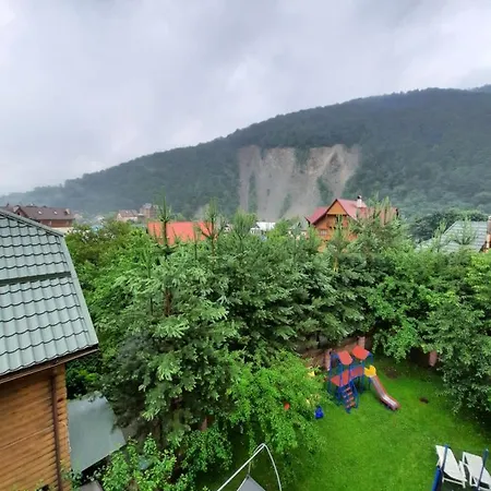 Tsvit Paporoti Hotel Jaremče