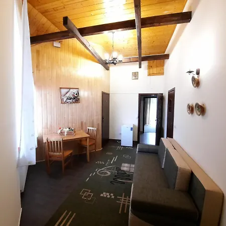 Tsvit Paporoti Otel 2*
