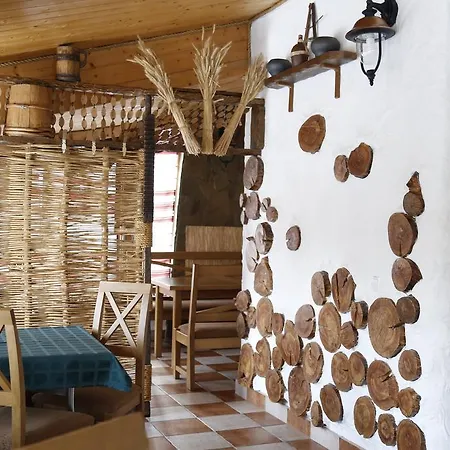 Hotel Tsvit Paporoti