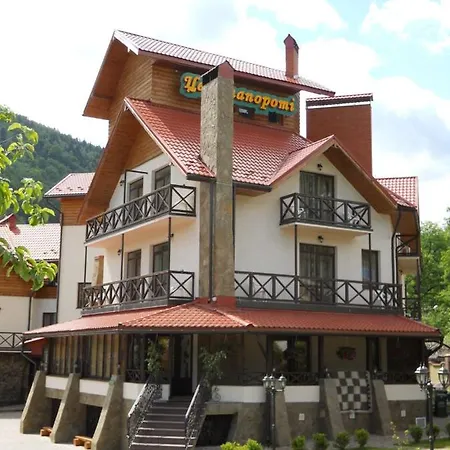 Tsvit Paporoti 2* Jaremtsche