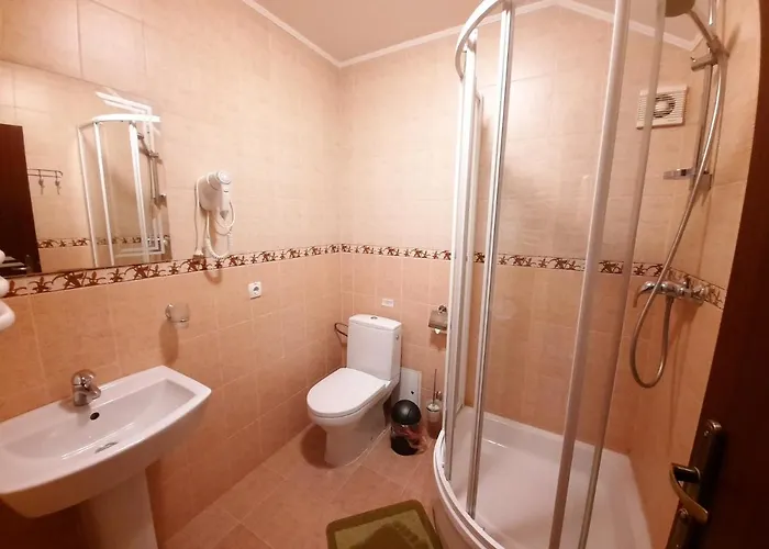 Tsvit Paporoti Otel Yaremche