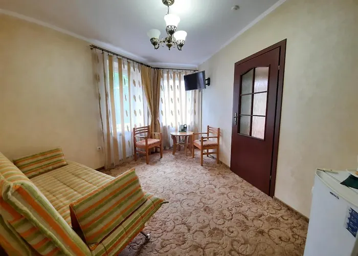 Tsvit Paporoti Otel Yaremche