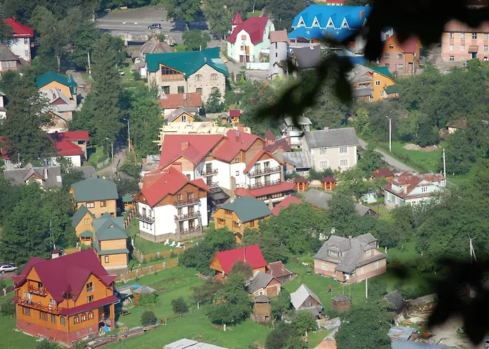 Tsvit Paporoti Yaremche