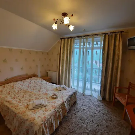 Tsvit Paporoti 2* Yaremche