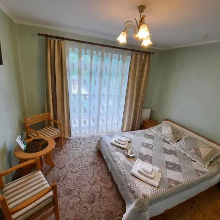 Hotel Tsvit Paporoti 2*