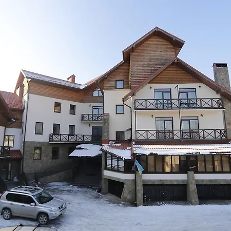 Tsvit Paporoti Hotel Jaremcze