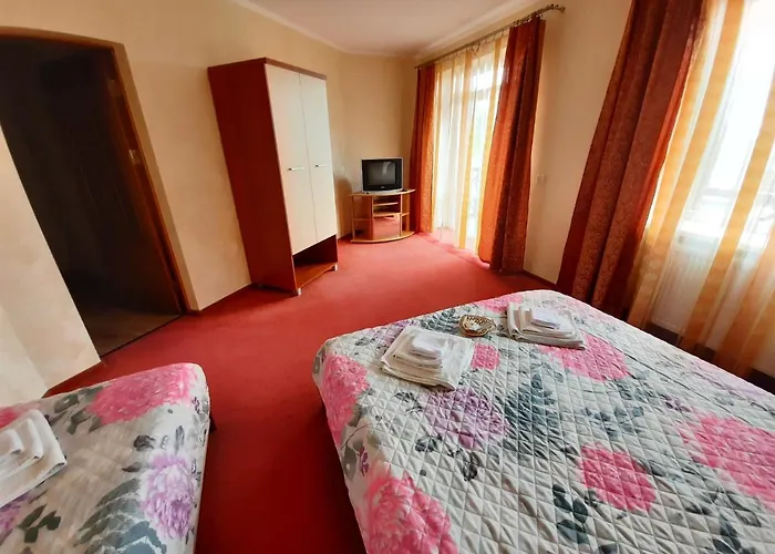 Hotel Tsvit Paporoti 2*